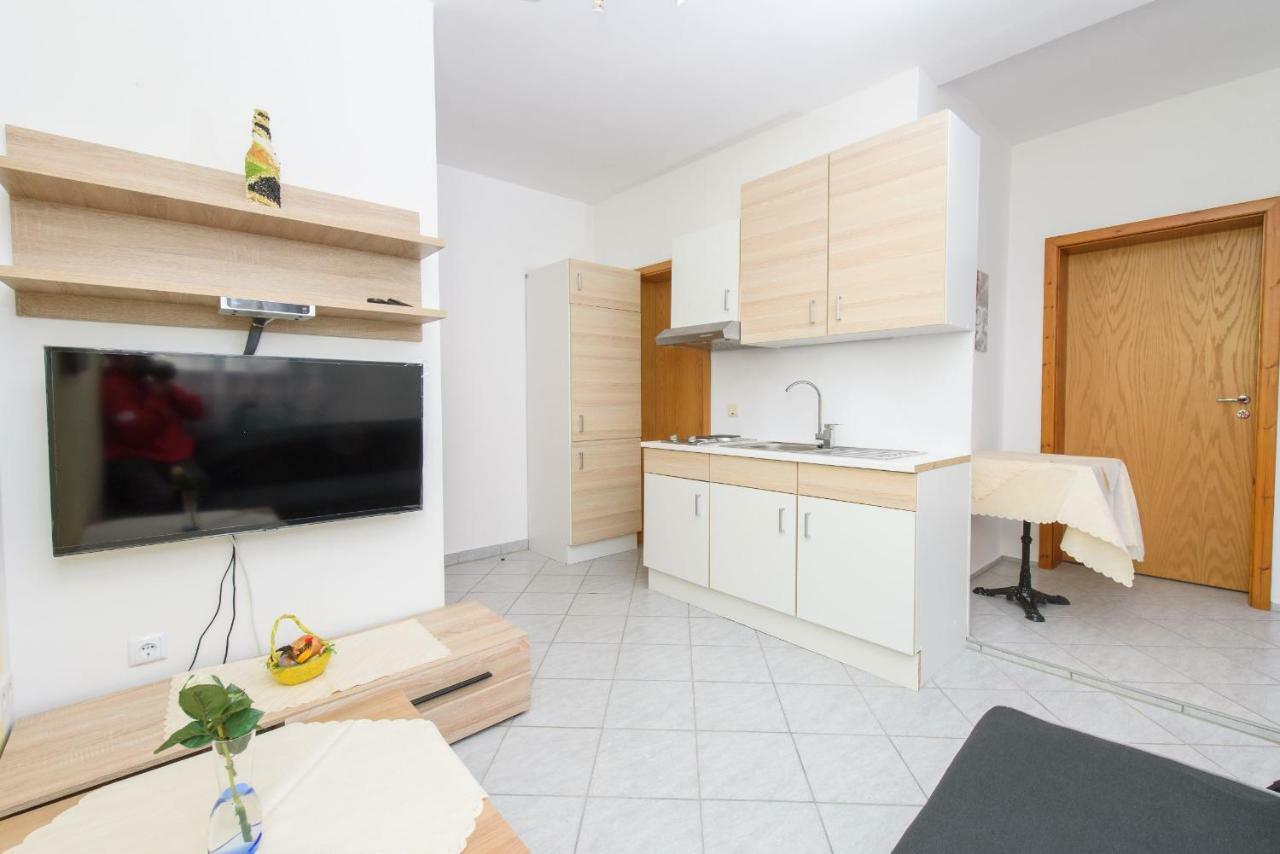 Apartments San Jozef โตรกีร์ ภายนอก รูปภาพ